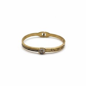 Elegant Gold Stainless Steel Flower Bracelet